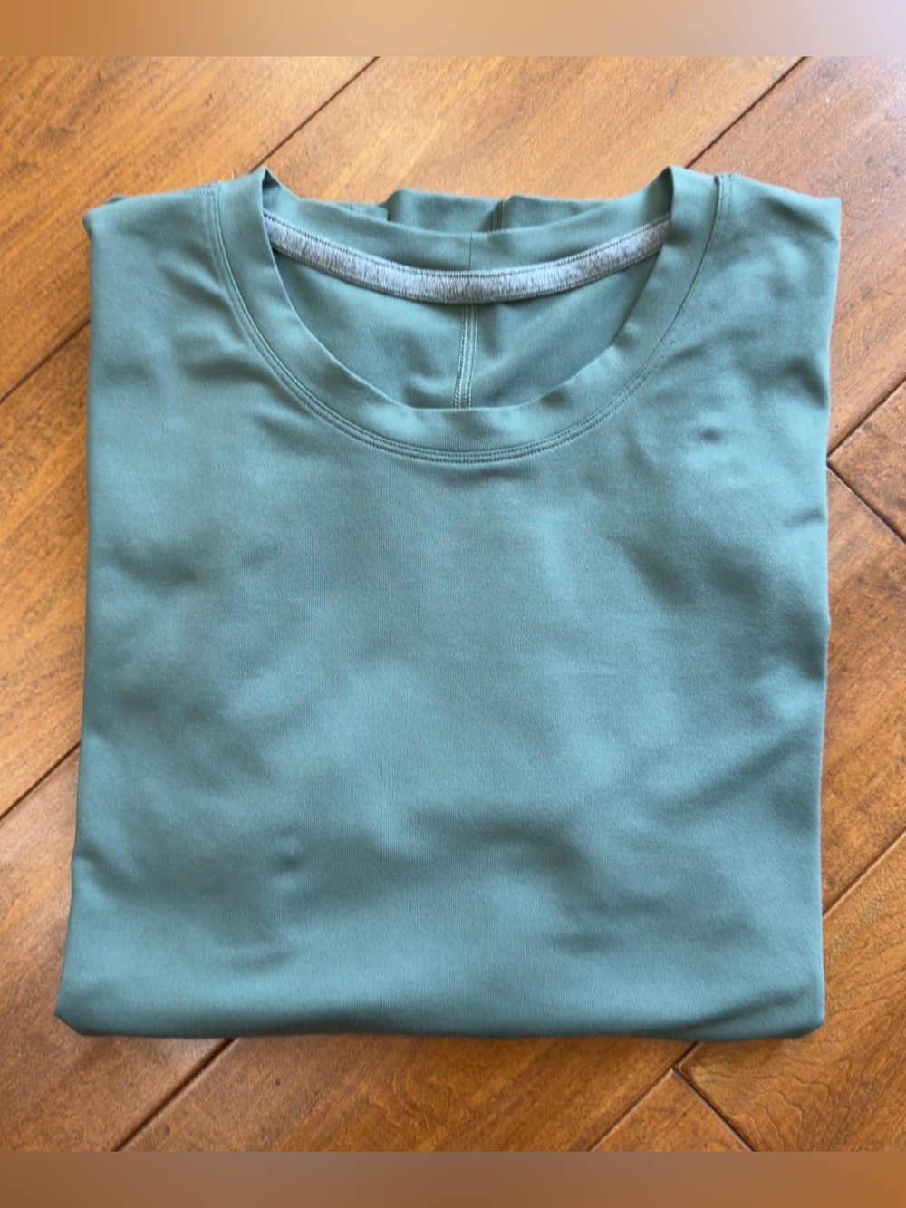 Lululemon Soft Jersey Stretch Performance Short Sleeve Turquoise size L - Picture 10 of 10